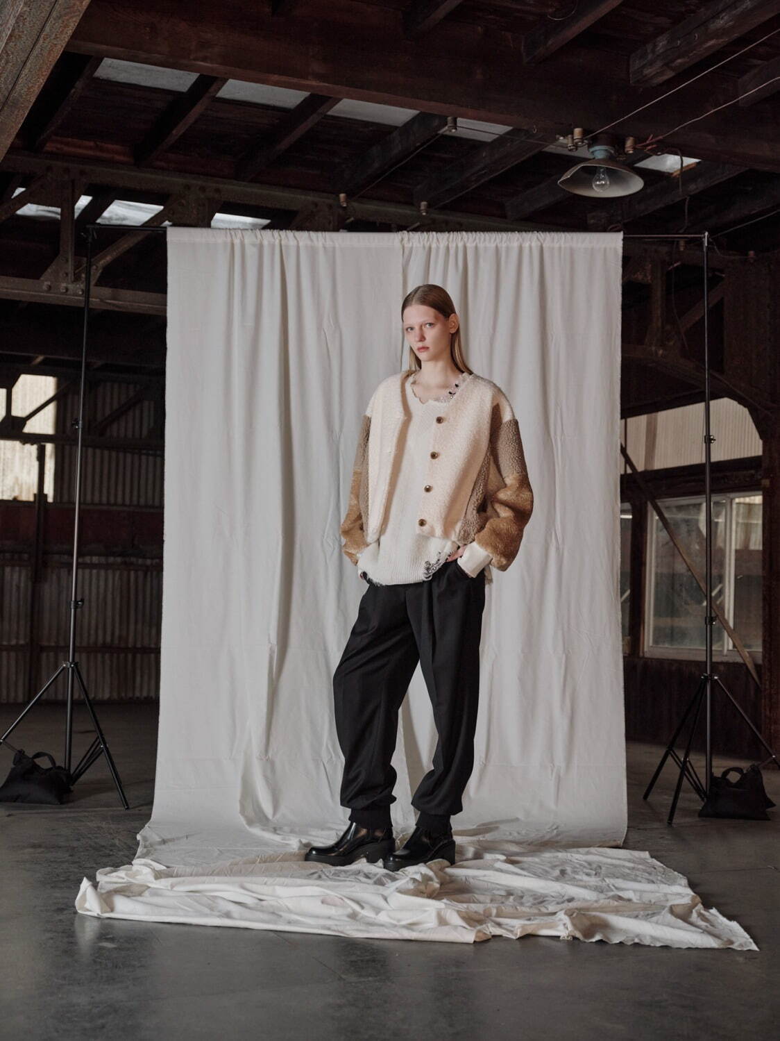 エズミ 2025-26年秋冬<span>コレクション</span> - 写真28