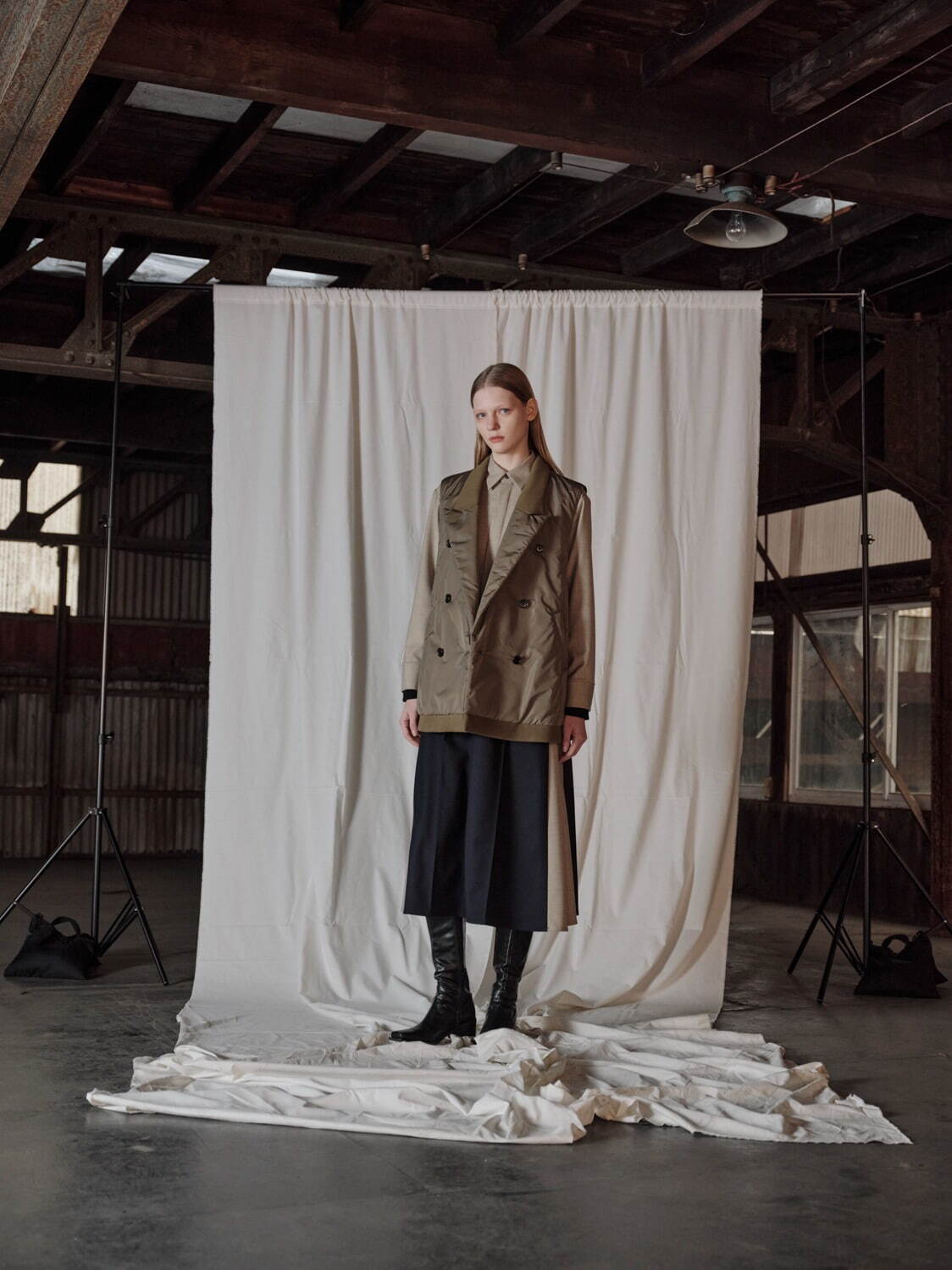 エズミ 2025-26年秋冬｜ ミリタリーコート