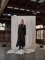 エズミ 2025-26年秋冬コレクション - 浸食と再生から生まれるエレガンス｜写真6