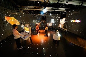 日本科学未来館に新常設展示、“宇宙”読み解く観測体験＆音楽で学ぶ量子コンピュータのしくみ