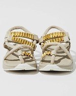 人気ブランドレディースサンダル【2025年春夏】おしゃれな本革ヒールシューズや歩きやすい厚底タイプ｜写真24