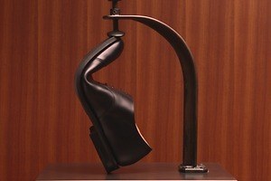 チャーチの革靴「コンサル」を快適ラバーソールでアレンジした新作、伊勢丹新宿で名作シューズ限定復刻も