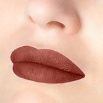 メイクアップフォーエバー“まるで空気”美発色マットリップの25年春新色、色っぽブラウン＆明るめレッド｜写真2