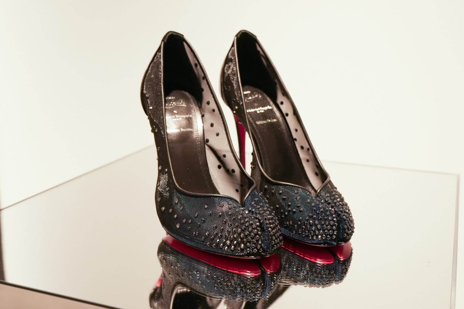 メゾン マルジェラ(Maison Margiela), クリスチャン ルブタン(Christian Louboutin) タビ｜写真47