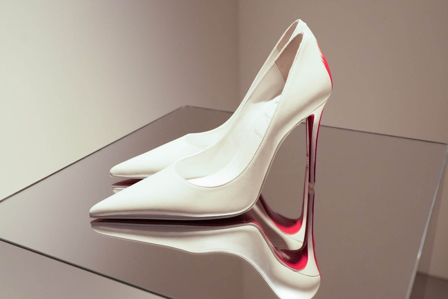 メゾン マルジェラ(Maison Margiela), クリスチャン ルブタン(Christian Louboutin) タビ｜写真42