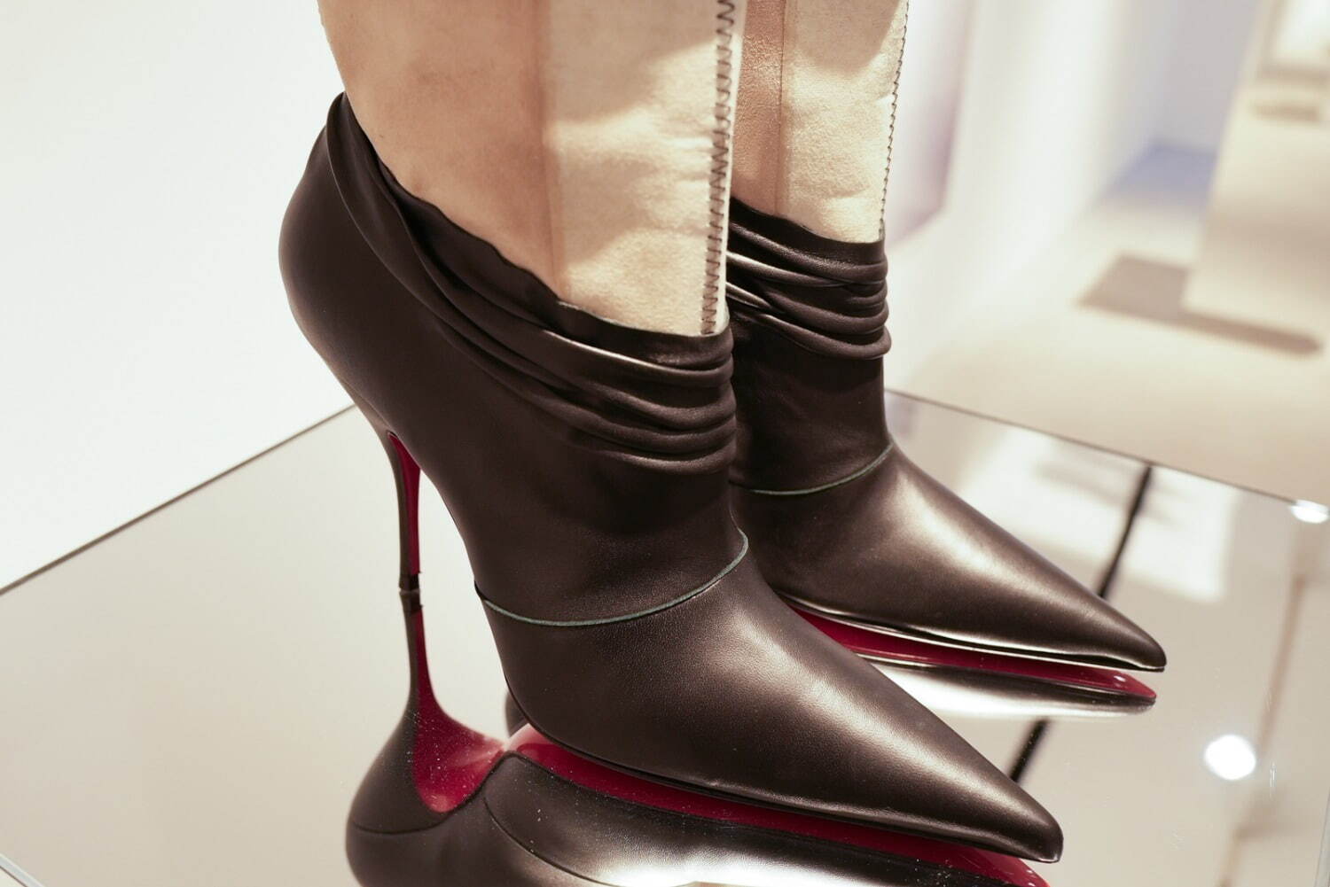 メゾン マルジェラ(Maison Margiela), クリスチャン ルブタン(Christian Louboutin) タビ｜写真52