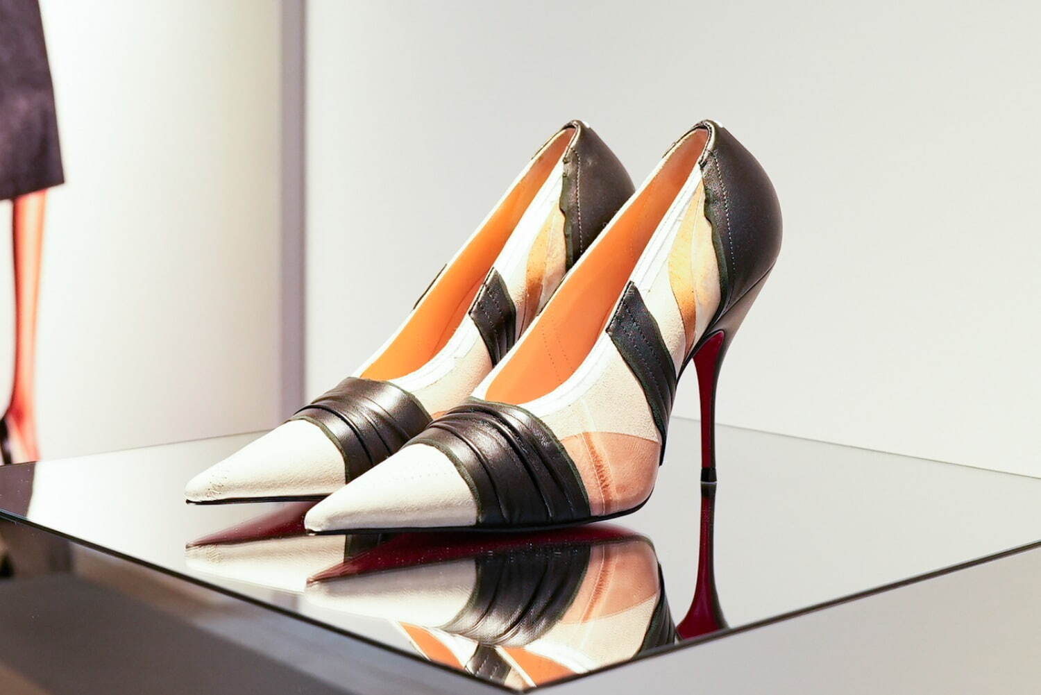 メゾン マルジェラ(Maison Margiela), クリスチャン ルブタン(Christian Louboutin) タビ｜写真39