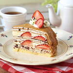アフタヌーンティー・ラブアンドテーブルの春限定ミルクレープ、桜ホイップやあまおう5層重ね｜写真5