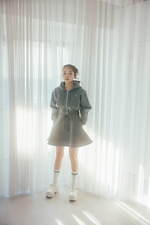 スナイデル25年春ウェア、“キラキラ”花柄シフォンのワンピースやマリン風のニットセットアップ｜写真23