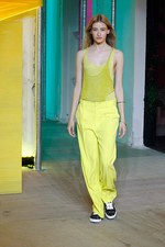 ザディグ エ ヴォルテール　2015年春夏コレクション - リラックスムードに、ロックテイストを取り入れて｜写真1