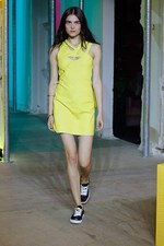 ザディグ エ ヴォルテール　2015年春夏コレクション - リラックスムードに、ロックテイストを取り入れて｜写真4