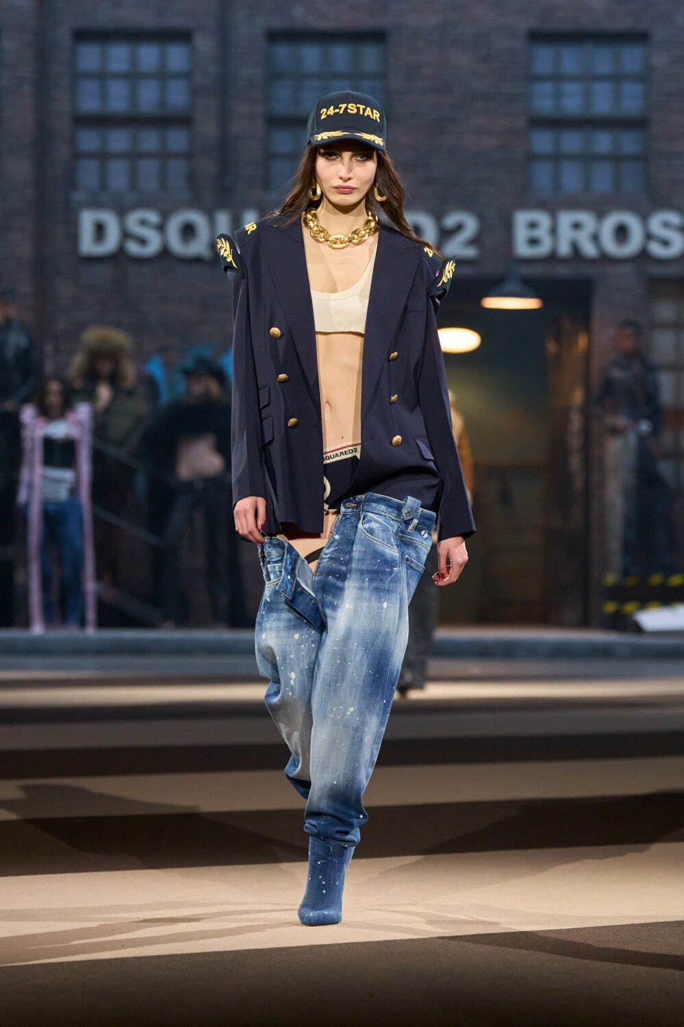 ディースクエアード 25年秋冬コレクション - 多彩なデニムスタイルと大胆なシルエット｜写真26
