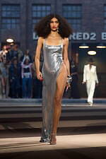 ディースクエアード 25年秋冬コレクション - 多彩なデニムスタイルと大胆なシルエット｜写真50