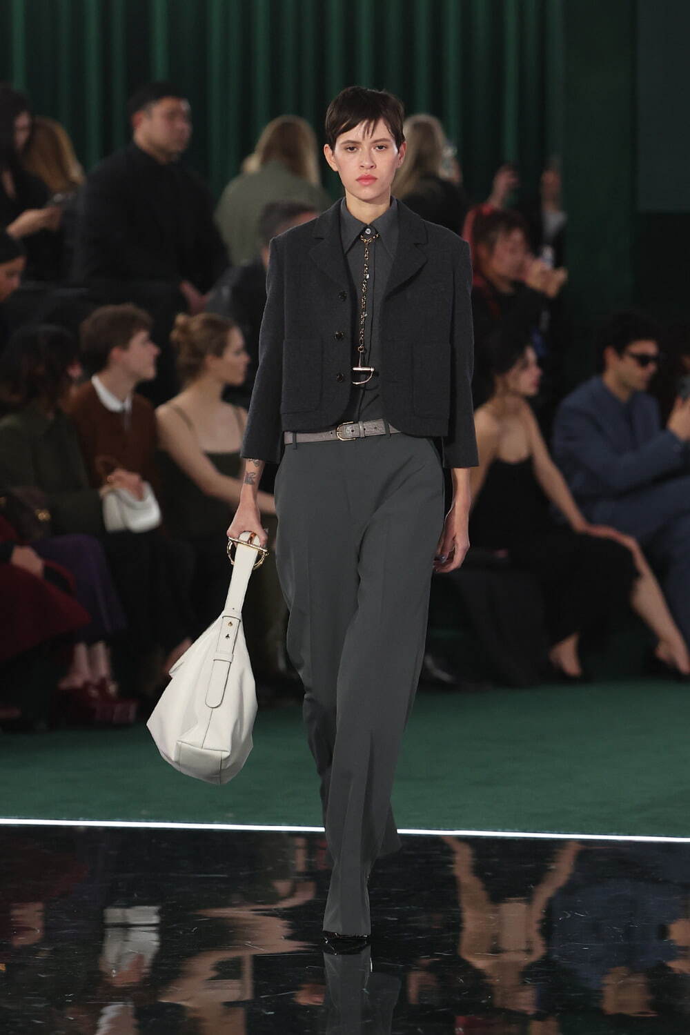 【GUCCI】グッチ 2025-2026aw ジャケット ブラック GUCCI(グッチ) / ダウンジャケット/44/ナイロン/BLK/183679