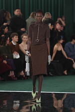 グッチ2025-26年秋冬コレクション - メゾンの時代を巡る旅｜写真17