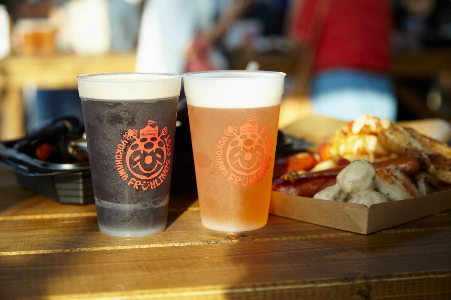横浜赤レンガ倉庫でドイツの春祭り「フリューリングス フェスト」BBQやドイツビール・料理を堪能｜写真1