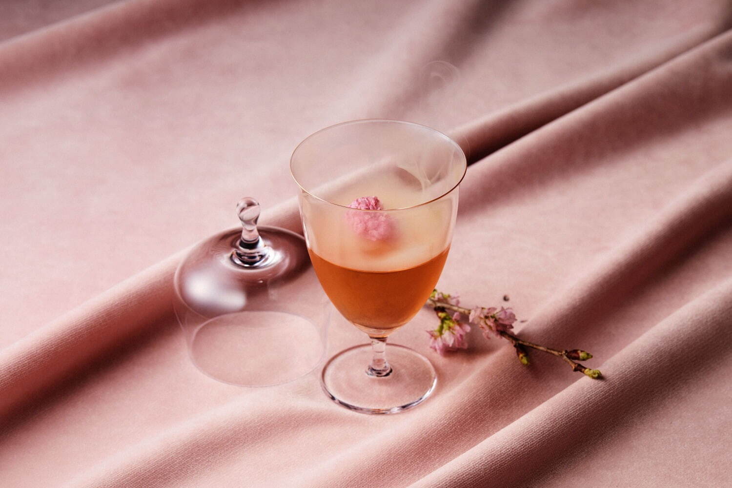 シャングリ・ラ 東京の春限定「桜パフェ」桜餡や抹茶クリームなどで“淡いピンクグラデ”に｜写真5