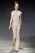 リック・オウエンス(RICK OWENS)のストイック＆ゴージャスな2011年春夏コレクション｜写真5