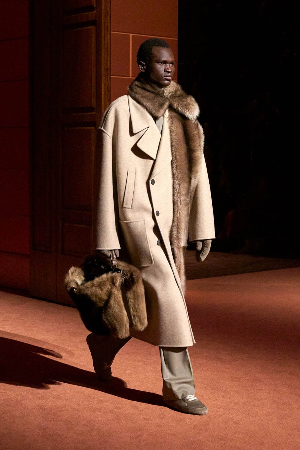 フェンディ(FENDI) 2025-26年秋冬ウィメンズ&メンズコレクション  - 写真14