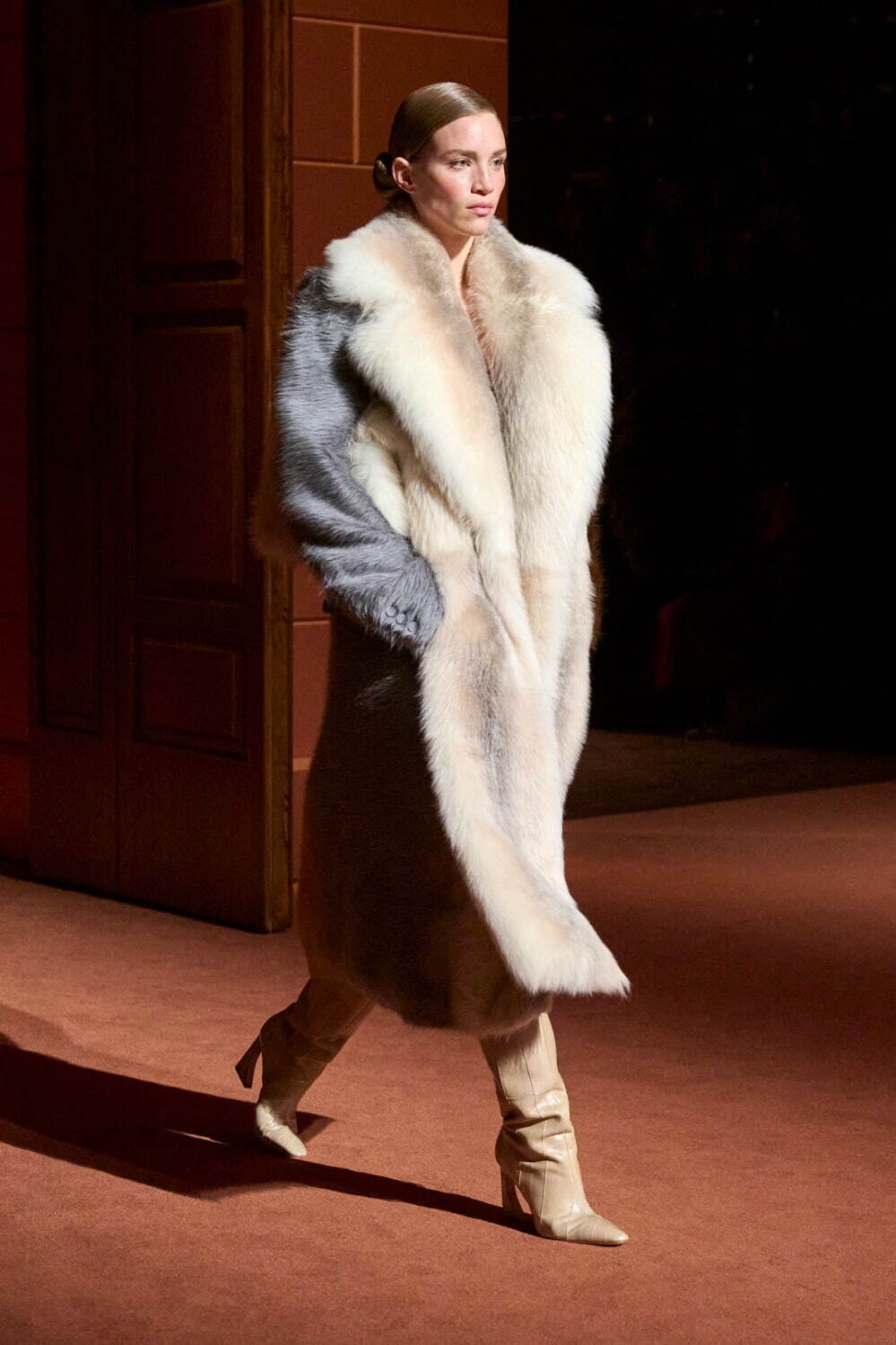 フェンディ(FENDI) 2025-26年秋冬ウィメンズ&メンズコレクション  - 写真30