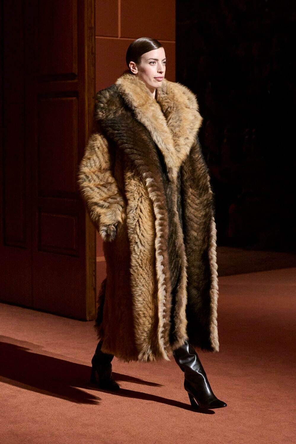 フェンディ(FENDI) 2025-26年秋冬ウィメンズ&メンズコレクション シルエット - 写真47