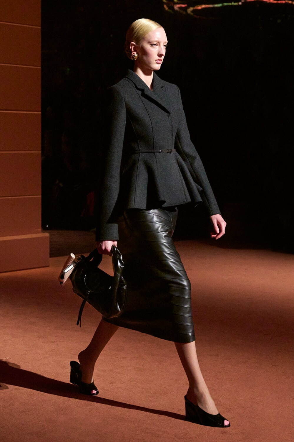 フェンディ(FENDI) 2025-26年秋冬ウィメンズ&メンズコレクション  - 写真57