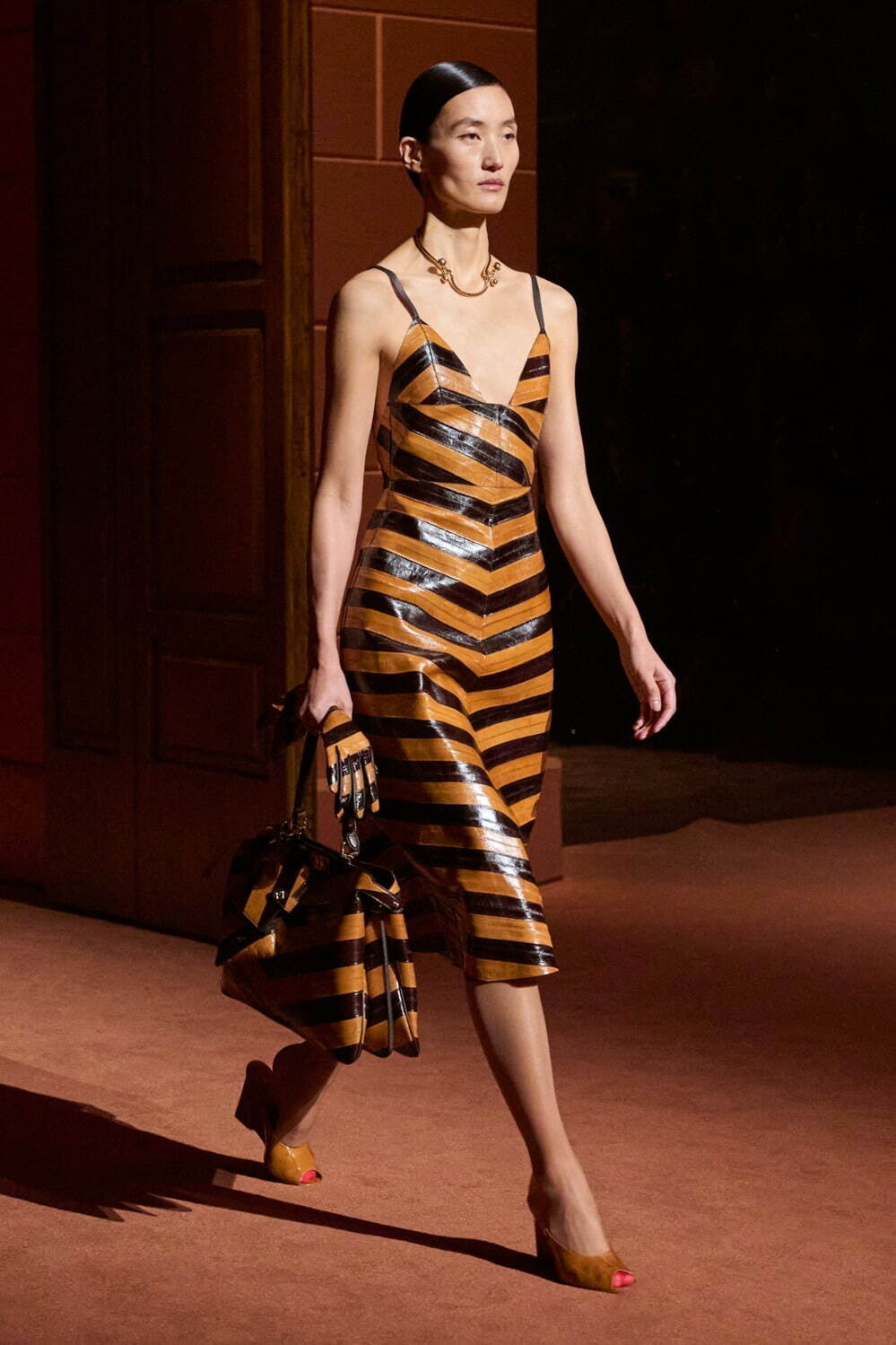 フェンディ(FENDI) 2025-26年秋冬ウィメンズ&メンズコレクション  - 写真64