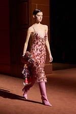 フェンディ 25-26年秋冬 コレクション - 100年の歴史と記憶を巡って｜写真28