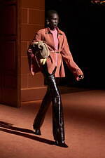 フェンディ 25-26年秋冬 コレクション - 100年の歴史と記憶を巡って｜写真33