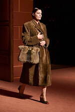 フェンディ 25-26年秋冬 コレクション - 100年の歴史と記憶を巡って｜写真41