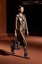 フェンディ 25-26年秋冬 コレクション - 100年の歴史と記憶を巡って｜写真47