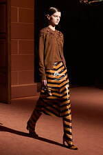 フェンディ 25-26年秋冬 コレクション - 100年の歴史と記憶を巡って｜写真62