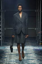 プラダ(PRADA) 女性らしさ｜写真27