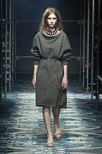 プラダ(PRADA) 女性らしさ｜写真23