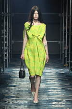 プラダ(PRADA) 女性らしさ｜写真19