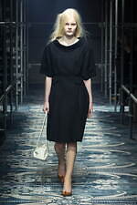 プラダ(PRADA) 女性らしさ｜写真2