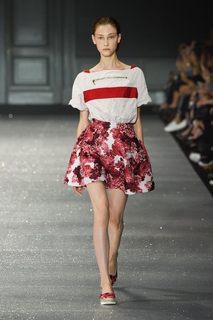 モンクレール ガム・ルージュ(MONCLER GAMME ROUGE) 2015年春夏ウィメンズ&メンズコレクション  - 写真23