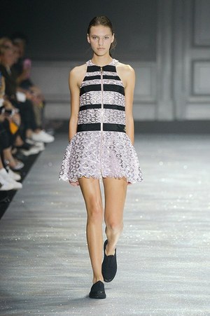 モンクレール ガム・ルージュ(MONCLER GAMME ROUGE) 2015年春夏ウィメンズ&メンズコレクション  - 写真37