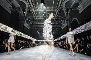 モンクレール ガム・ルージュ(MONCLER GAMME ROUGE) 2015年春夏ウィメンズ&メンズコレクション  - 写真46