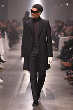 エムエム6 メゾン マルジェラ2025年秋冬コレクション - 身体イメージの可塑性を引き出す｜写真19