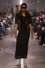 エムエム6 メゾン マルジェラ2025年秋冬コレクション - 身体イメージの可塑性を引き出す｜写真27