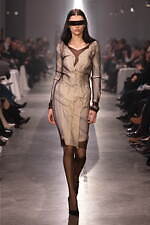 エムエム6 メゾン マルジェラ2025年秋冬コレクション - 身体イメージの可塑性を引き出す｜写真35