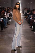 エムエム6 メゾン マルジェラ2025年秋冬コレクション - 身体イメージの可塑性を引き出す｜写真41