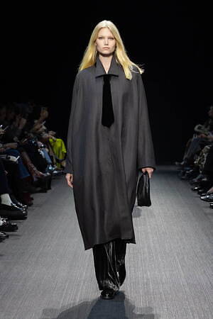 エンポリオ アルマーニ(EMPORIO ARMANI) 2025-26年秋冬ウィメンズコレクション  - 写真2