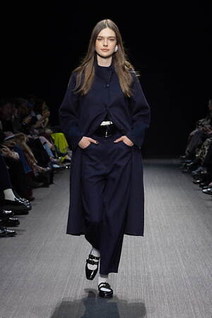 エンポリオ アルマーニ(EMPORIO ARMANI) 2025-26年秋冬ウィメンズコレクション  - 写真17