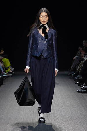 エンポリオ アルマーニ(EMPORIO ARMANI) 2025-26年秋冬ウィメンズコレクション  - 写真20