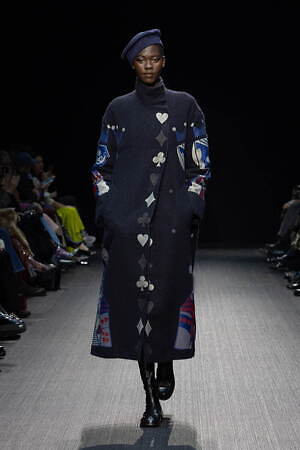 エンポリオ アルマーニ(EMPORIO ARMANI) 2025-26年秋冬ウィメンズコレクション  - 写真28