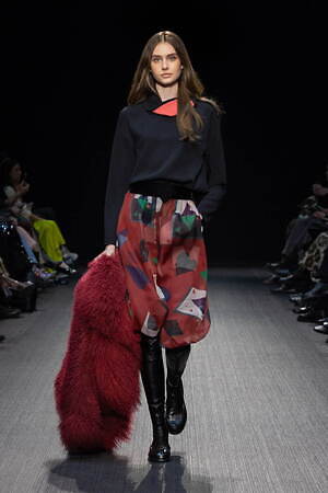 エンポリオ アルマーニ(EMPORIO ARMANI) 2025-26年秋冬ウィメンズコレクション  - 写真49