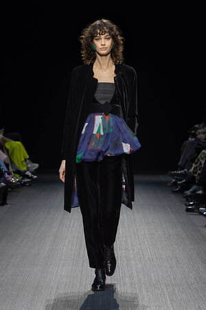 エンポリオ アルマーニ(EMPORIO ARMANI) 2025-26年秋冬ウィメンズコレクション  - 写真51