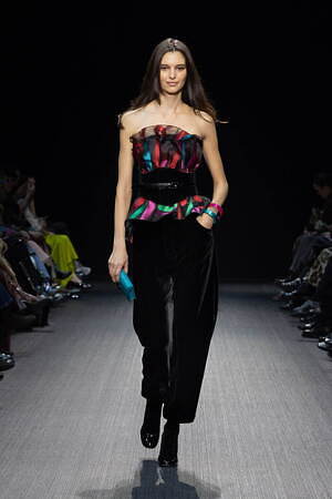 エンポリオ アルマーニ(EMPORIO ARMANI) 2025-26年秋冬ウィメンズコレクション  - 写真66